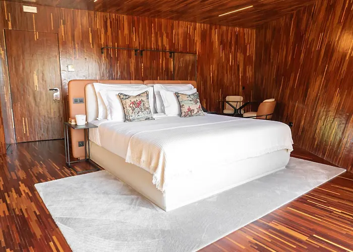 Quinta De Silvalde 5* Санту-Тирсу